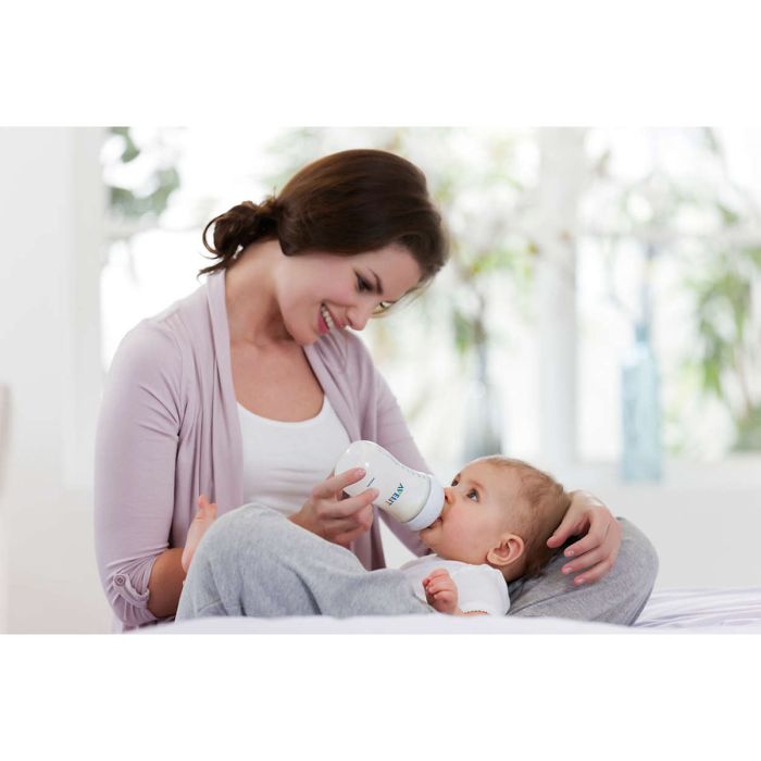 Mazuļa pudelīte AVENT "Natural" ar knupīti 1m+ 260ml 