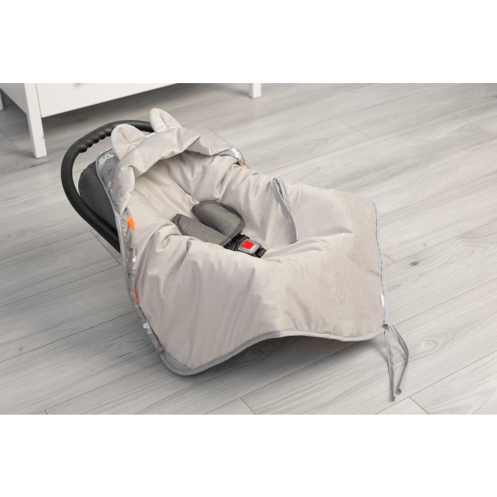 Autosēdeklīša guļammaiss "Mountains high" 90x90 cm 