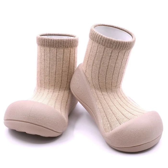 Mazuļu pirmās kurpes Attipas "White Choco" 