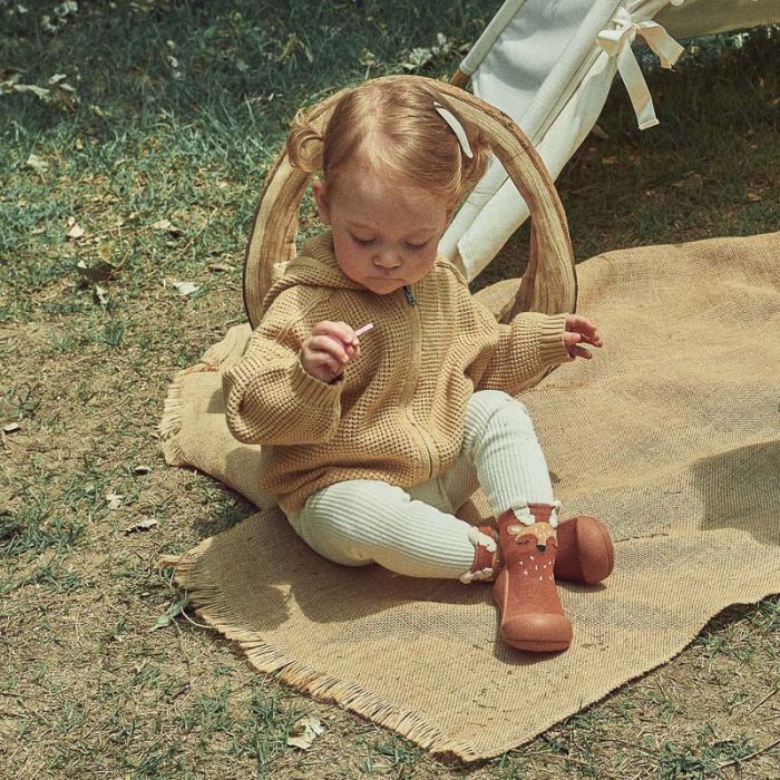 Mazuļu pirmās kurpes Attipas "Zootopia deer" 