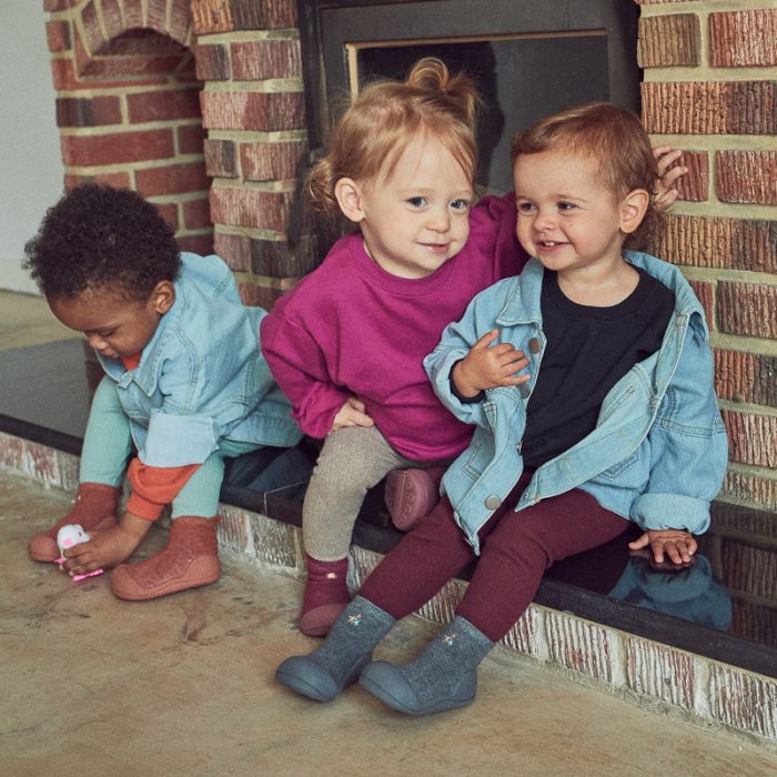 Mazuļu pirmās kurpes Attipas "Basic red" 