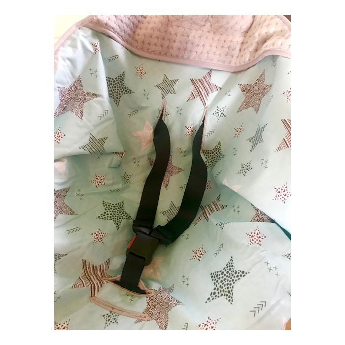 Pledas automobilinei kėdutei