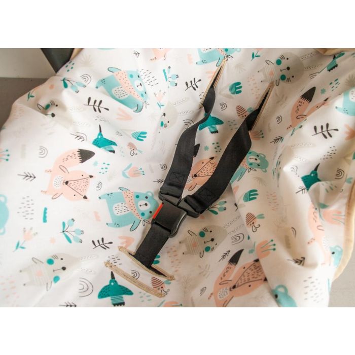 Pledas automobilinei kėdutei