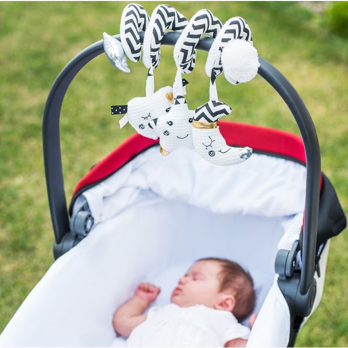 Pakabinamas žaisliukas kūdikiui